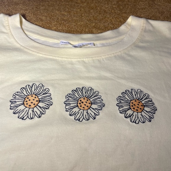 Love Peace & Lazy days Embroidered Shirt Women’s (XL) - Picture 2 of 5